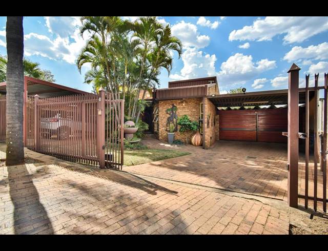 4 BEDROOM HOUSE SOLD IN THERESAPARK
